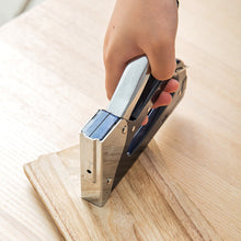 Charger l'image dans la galerie, Heavy Duty Staple Gun Tacker for Wood Upholstery and Craft 800PCS 53/8 Staple